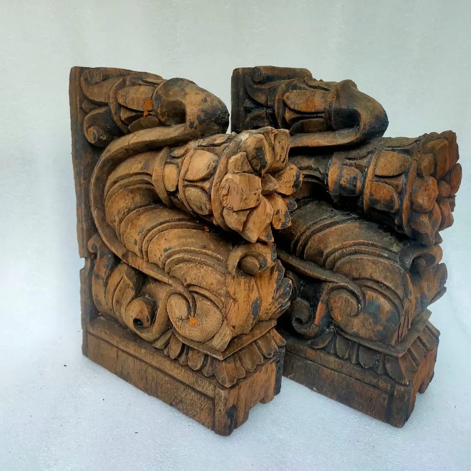 Antique Wooden Wall Bracket