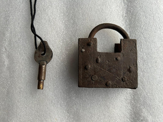 Iron Tricky Padlock Hidden Key Hole